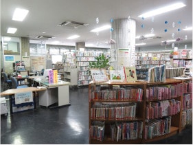書架の画像