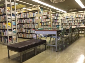 書架の画像